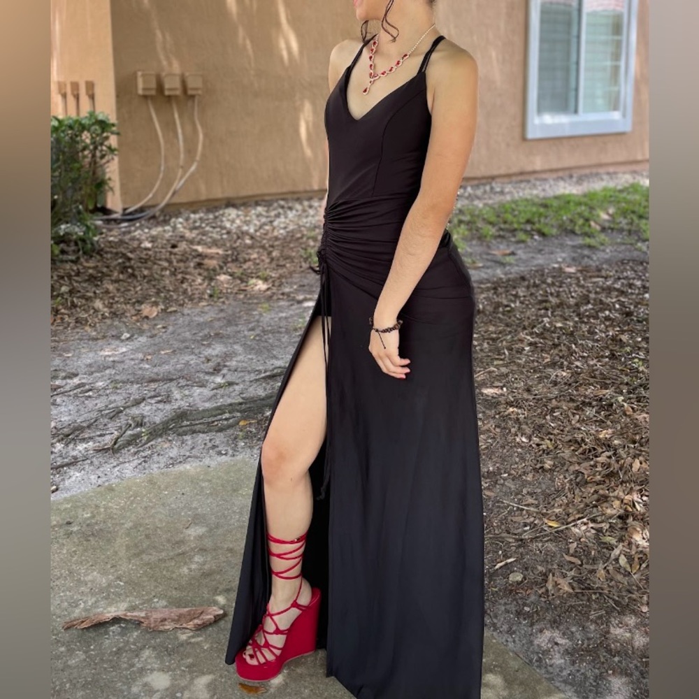 black prom dress